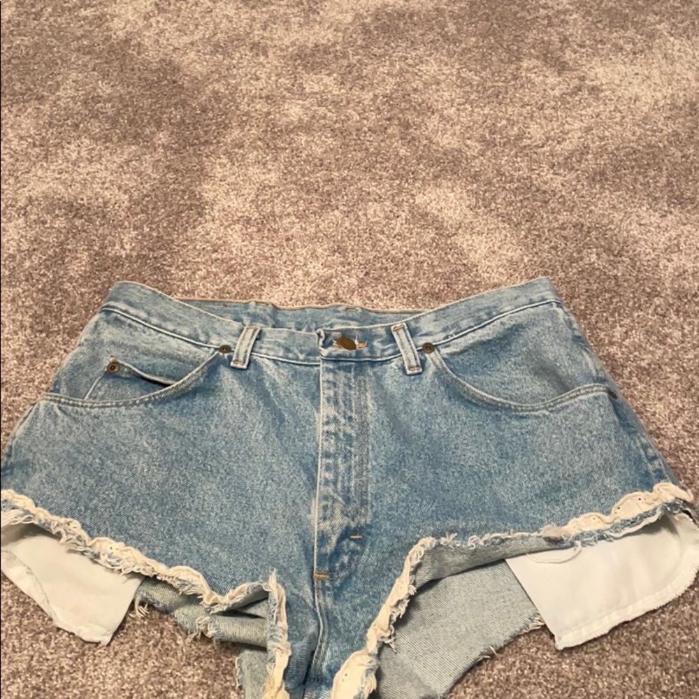 Vintage High wasted cheeky wrangler shorts